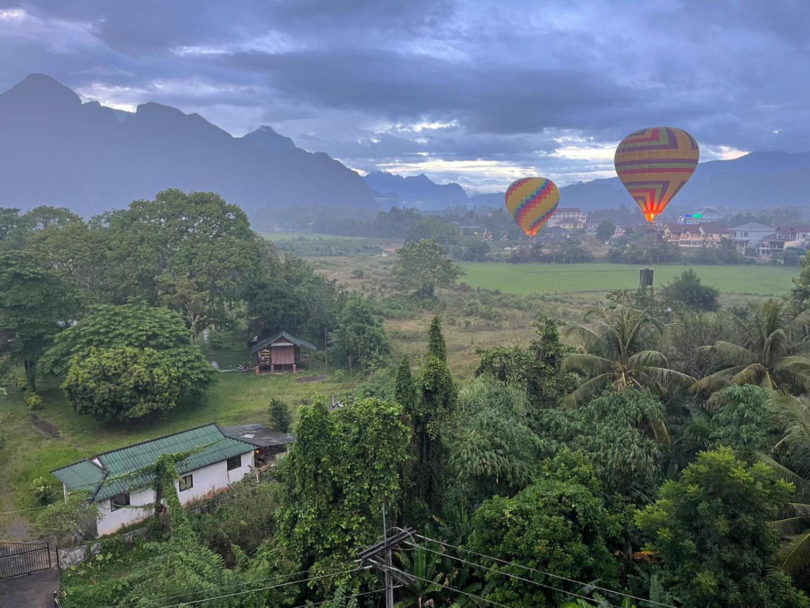 Vang Vieng Th Central Park Hotel Eksteriør bilde